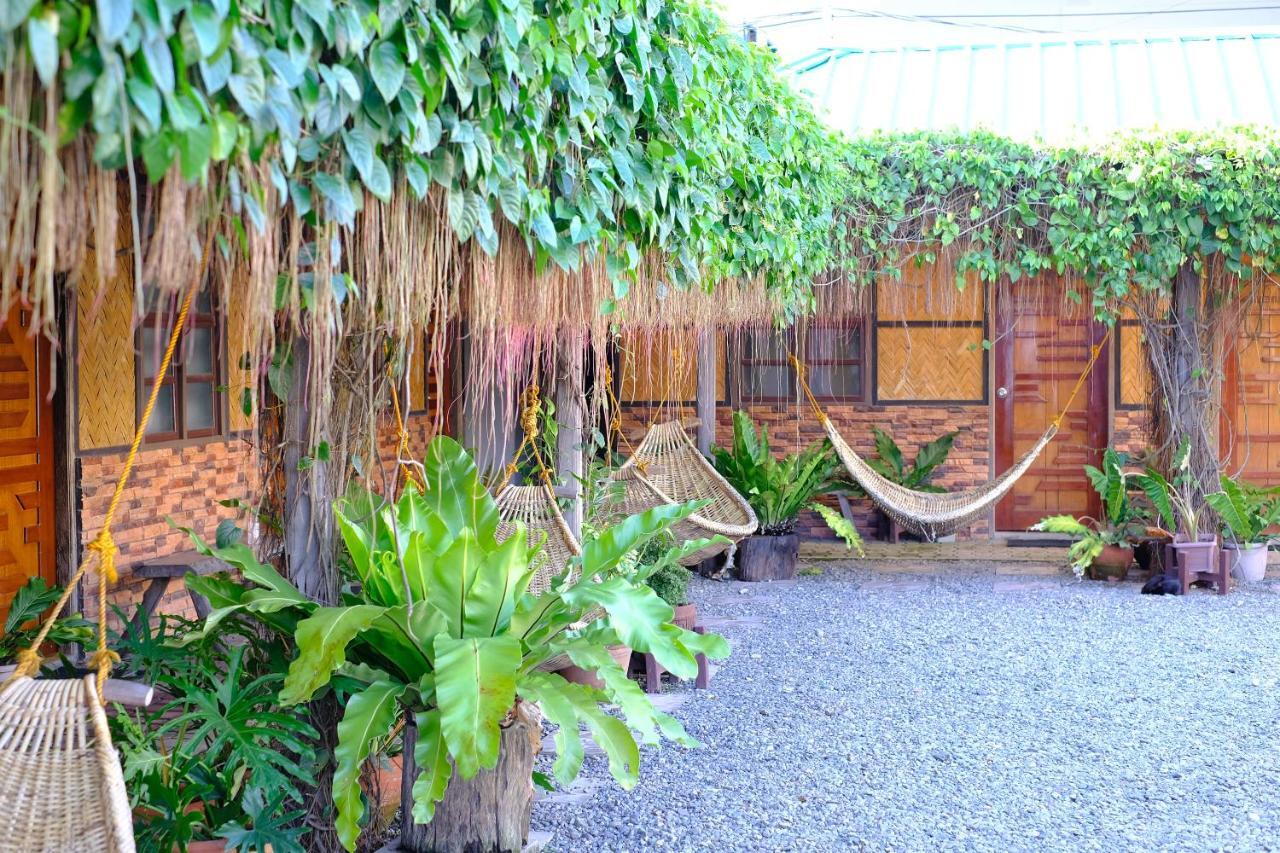 Pacific Waves Inn バレル エクステリア 写真